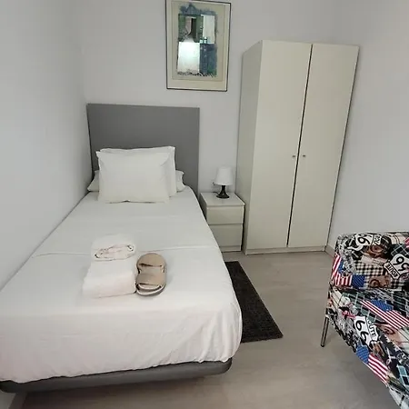 B O D Collblanc Apartment